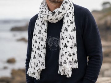 Alternative view of Foulard chèche hermines triskells