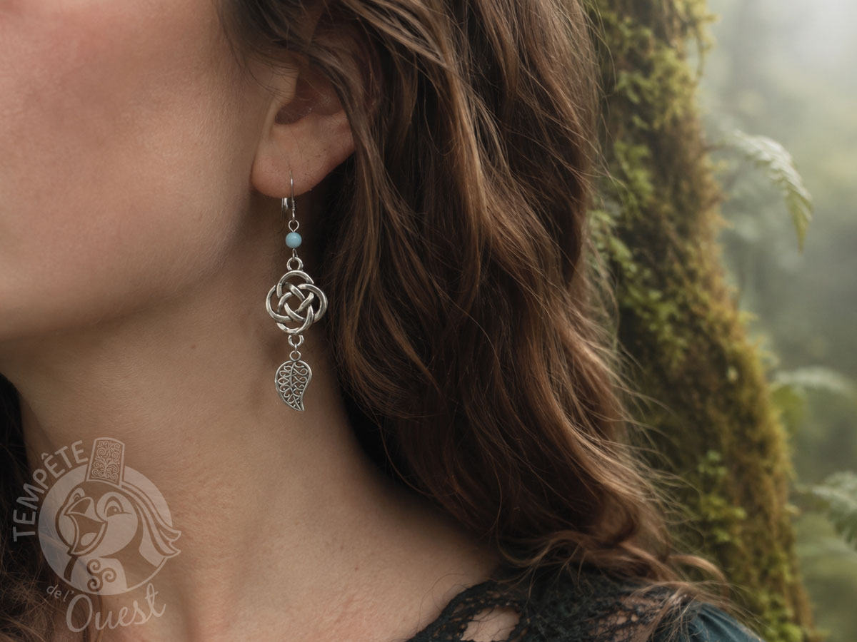 Boucles d'oreilles Noeuds celtiques - Feuilles de Ponthus – Image 2