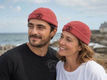 Alternative view of Miki marin Bonnet docker rouge - Triskell